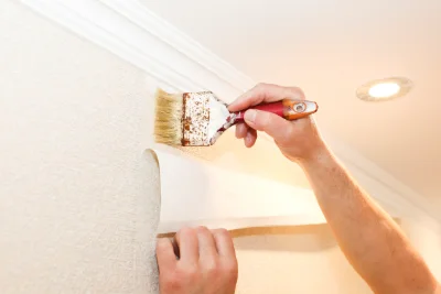 Pose de papier peint à Galéria — revêtements muraux et toiles de verre